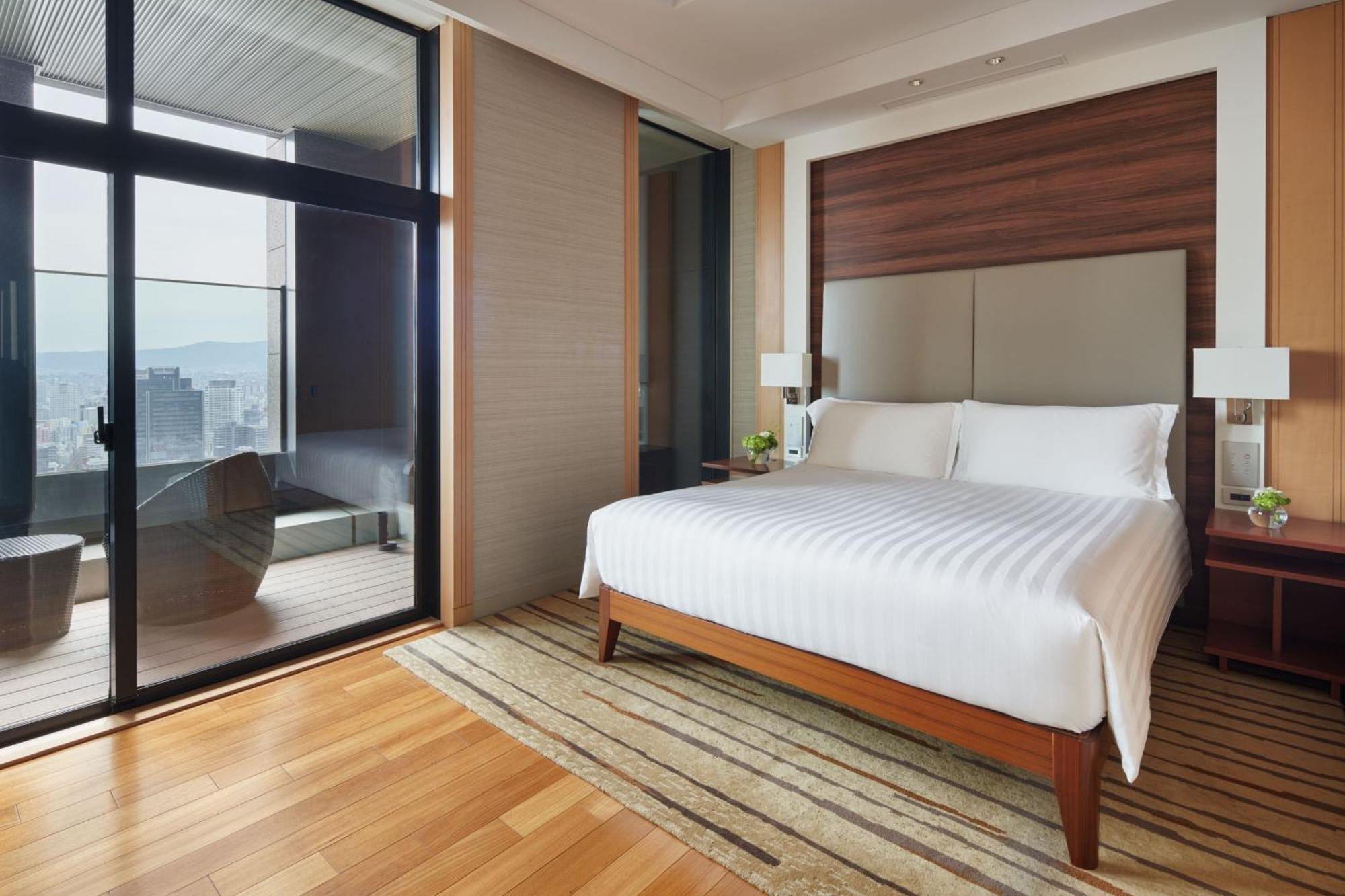 Intercontinental Hotel Osaka By Ihg Esterno foto